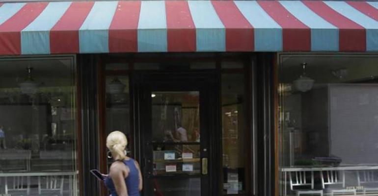 Everyone Offers Crumbs of Wisdom as Cupcake Shop Closes Doors