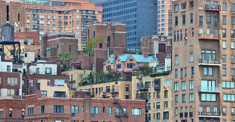 Manhattan Renters Score Record Incentives in Apartment Glut
