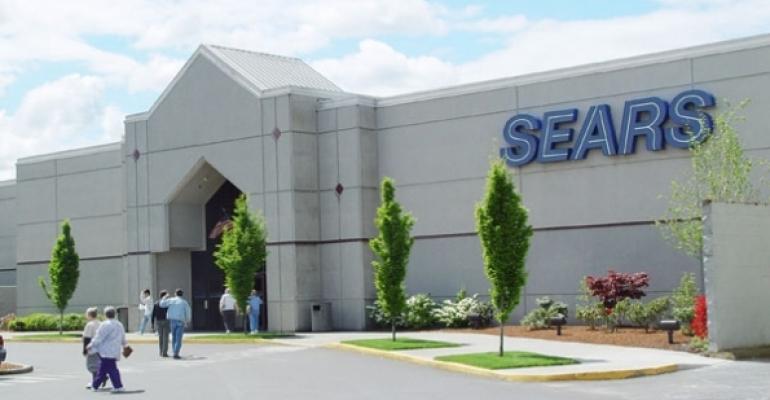 Sears Jumps After Lining Up $200 Million to Help Stay Afloat