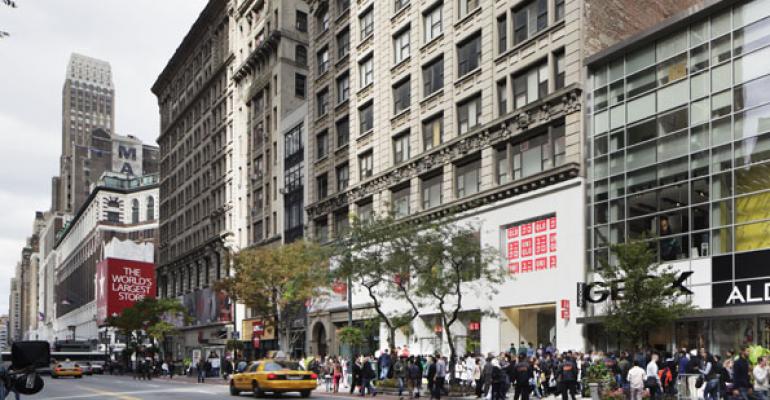 Manhattan Landlords Are Turning to Giveaways for Retailers