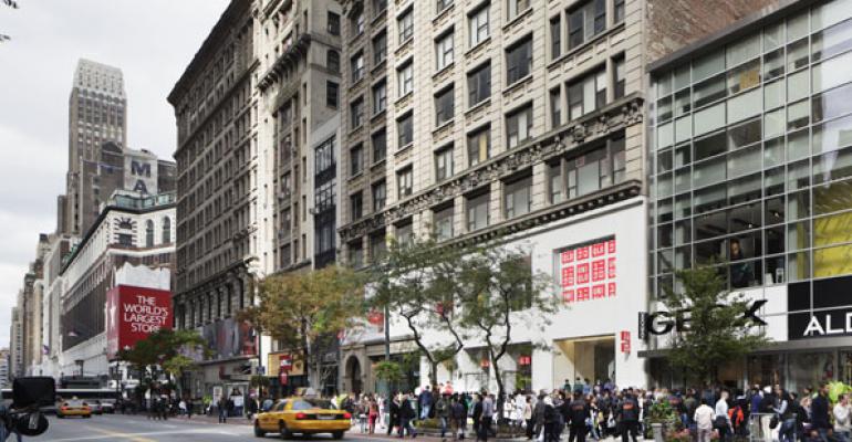 Manhattan Landlords Are Turning to Giveaways for Retailers